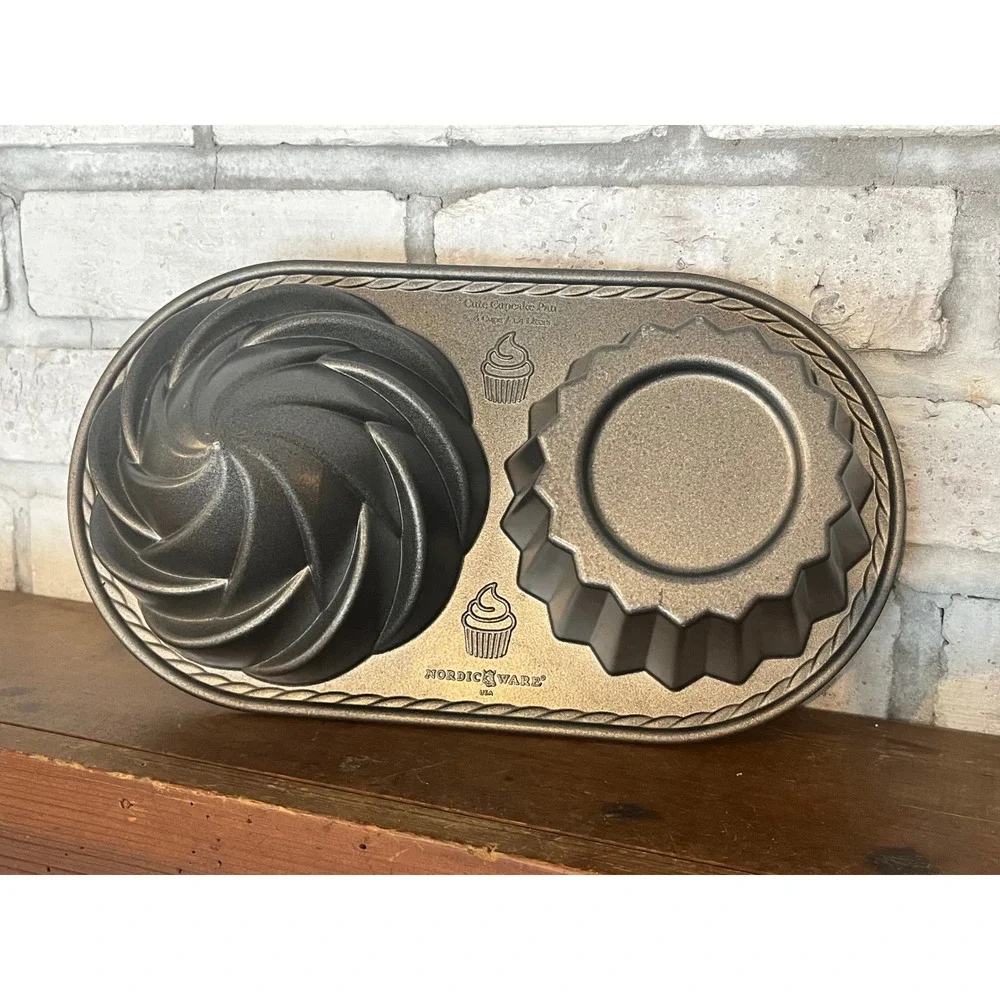 Nordic Ware Cute Cupcake Nonstick Baking Pan Makes One Giant‎ Cupcake
